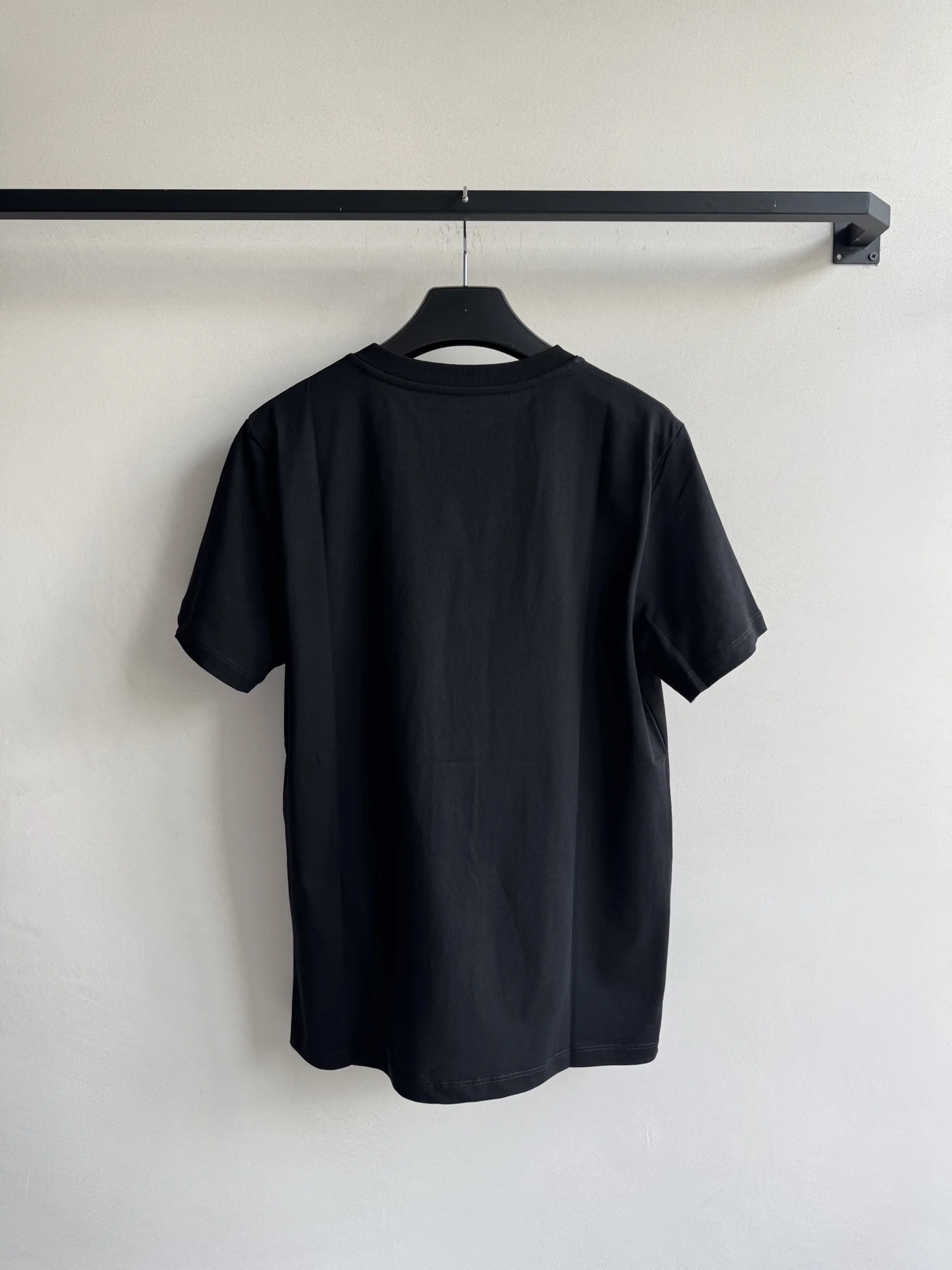 

Summer New Three Color Fashionable and Comfortable Short Sleeved Shirt