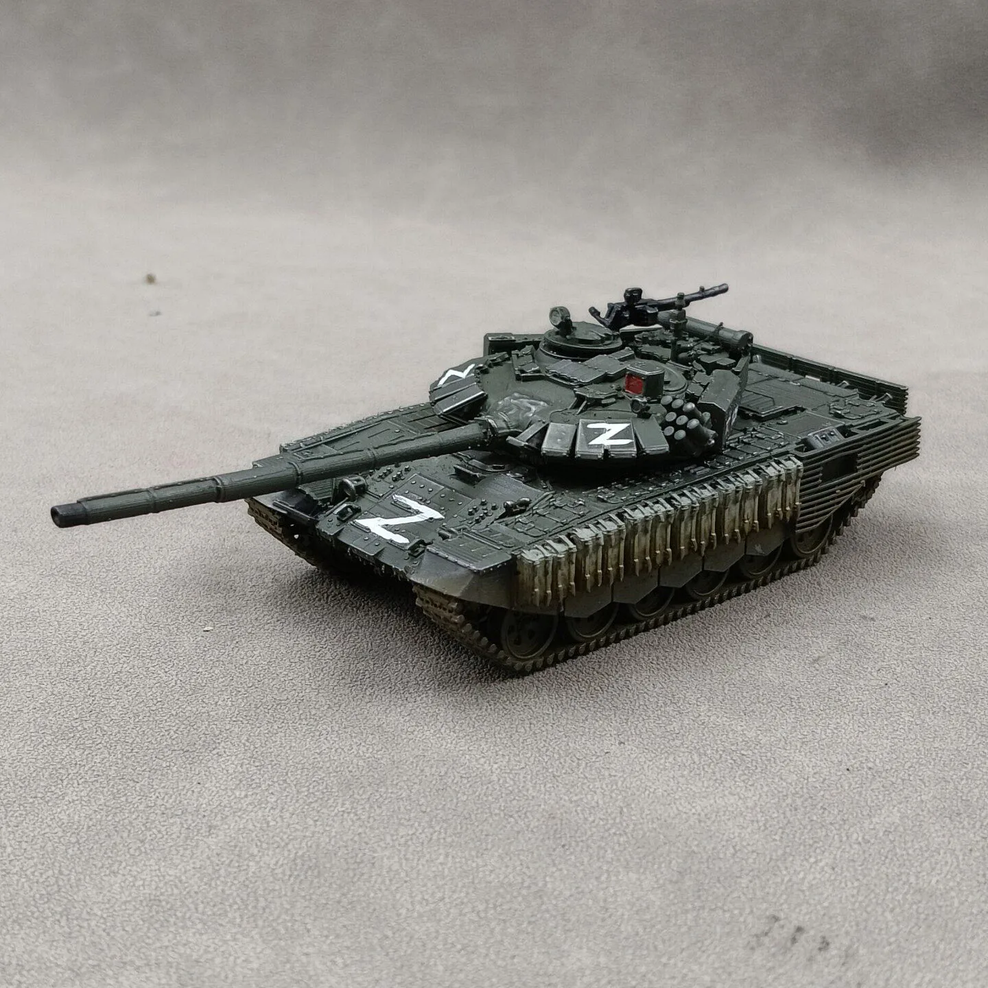 1/72 Russian T72 tank  , SLA printing hand-colored finished model decorative ornament