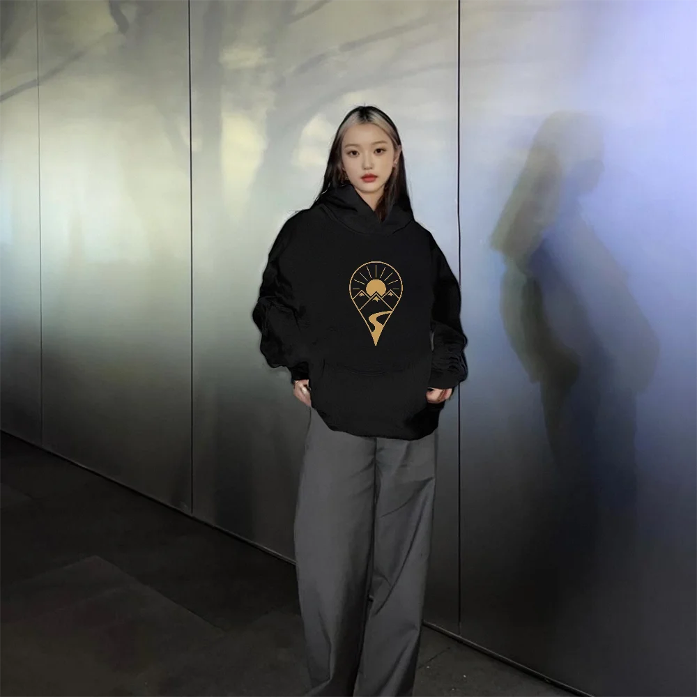 Mountain Sun Road 후드 티셔츠 모험에서 영감을 얻은 그래픽 캐주얼 루즈 긴팔 독특한 트렌디 패셔너블 탑 천