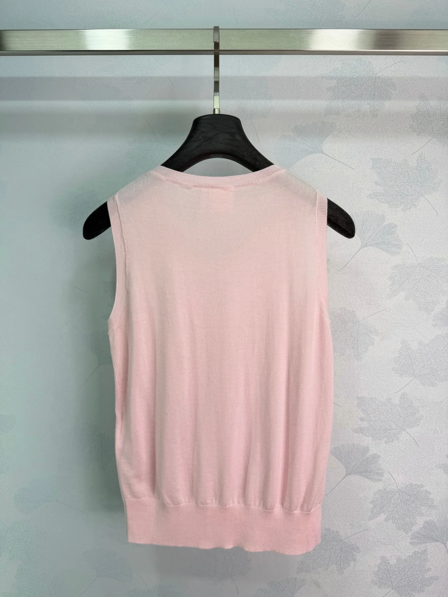 

2026 Summer Women's Crew Neck Sleeveless Knit Vest Loose Fit Basic Layering Top ZX108