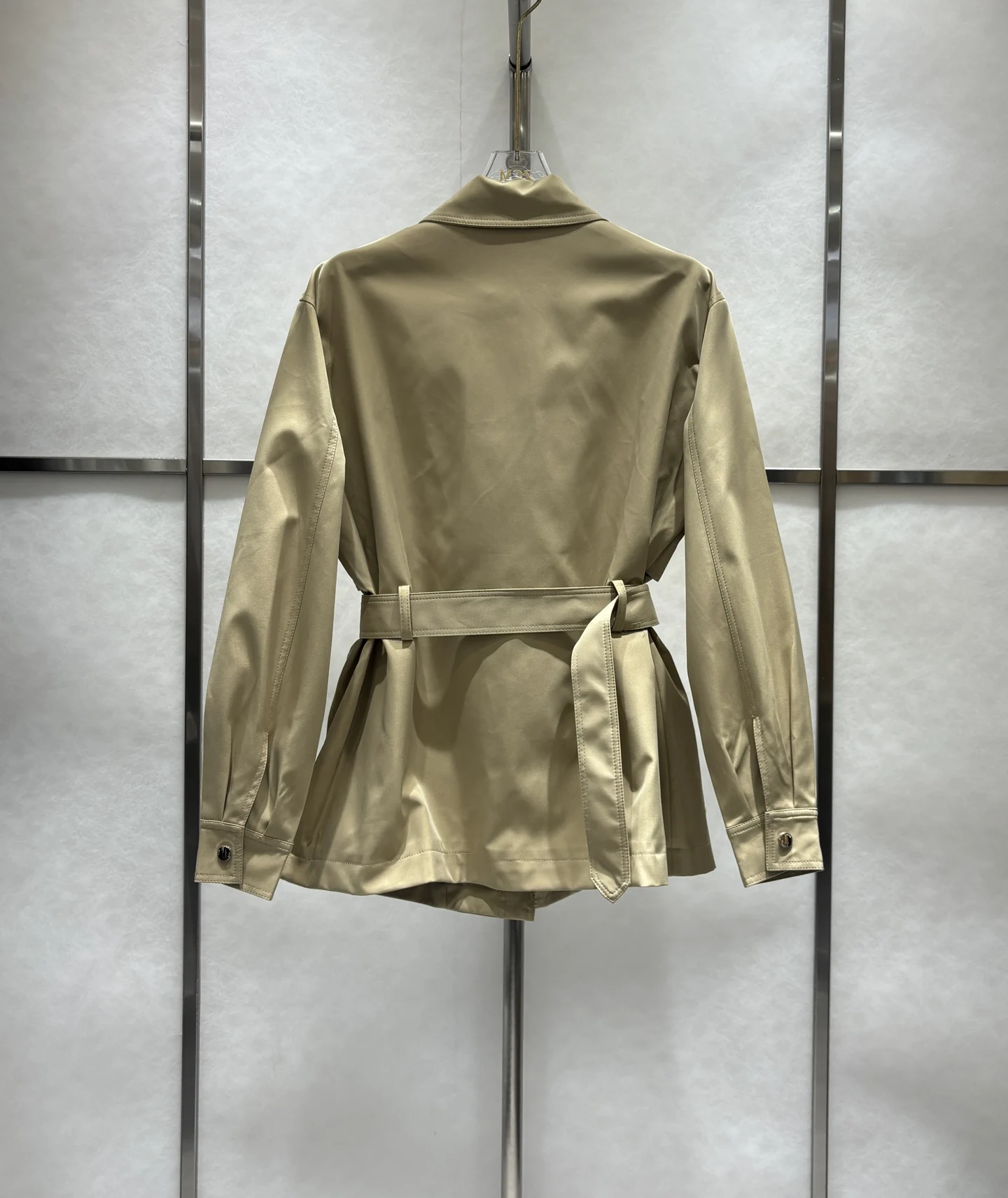 

2025 New Women's Fashion Temperament Lapel Embroidery Classic Trench Coat