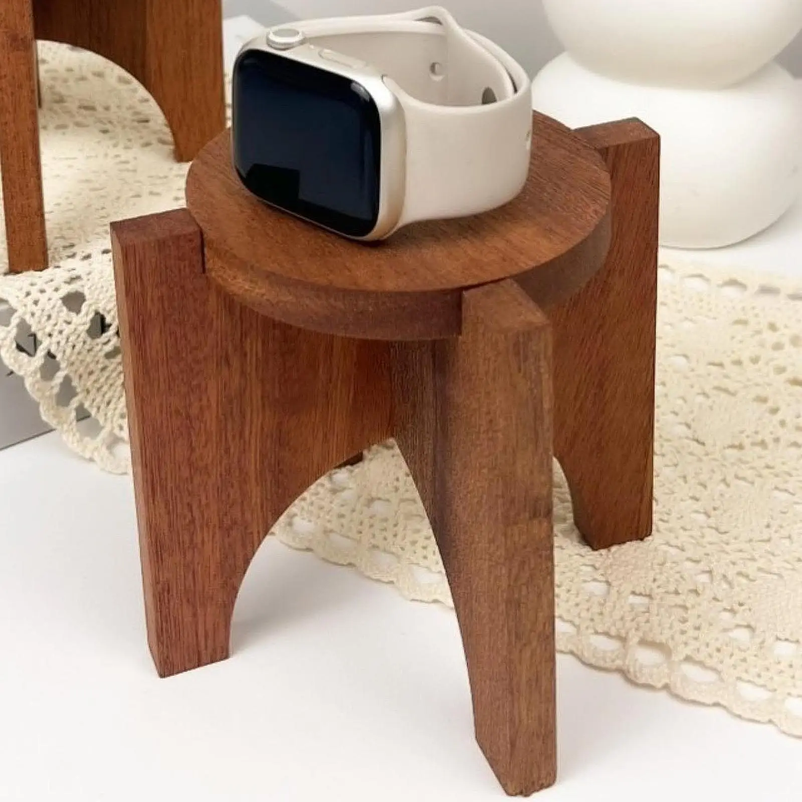 Wooden Planter Display Rack Versatile Round Home Decor Practical Flower Pot Stand for Office Indoor Home Bathroom Farmhouse