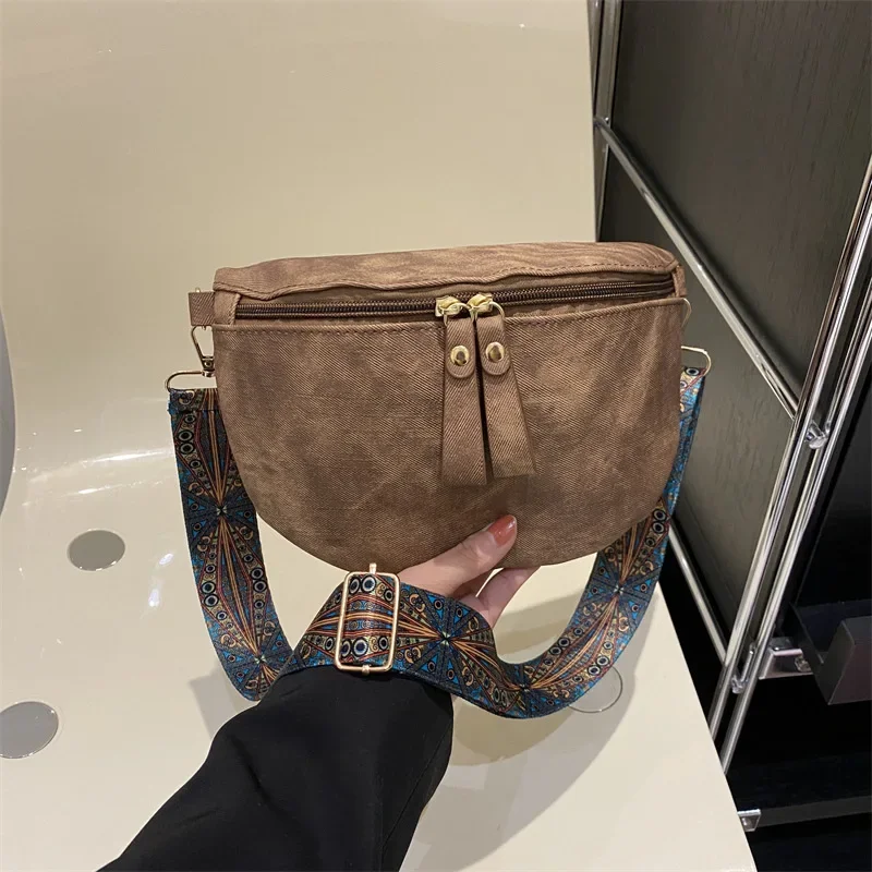 Stylowa torba Hobo w jednolitym kolorze Luksusowa designerska torba na klatkę piersiową Damskie torby na talię ze skóry PU Szeroki pasek Modna torba na ramię Fanny — zdjęcie 2