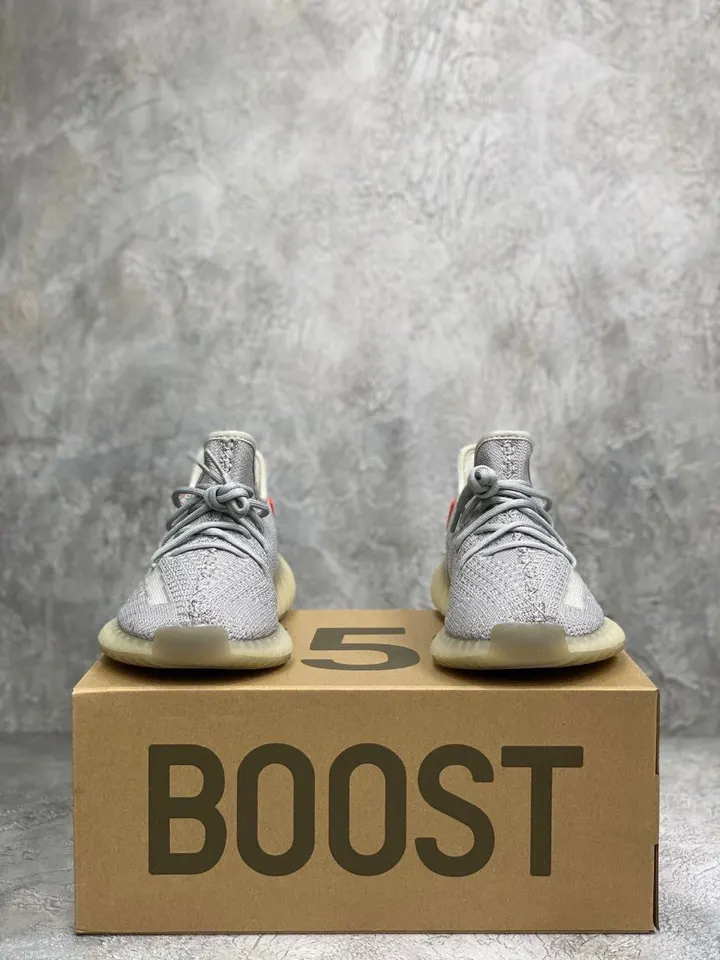 Women ' s Adidas Yeezy Boost 350 V2 women ' s ceds of women ' s shoes of women ' s summer ceds - AliExpress 322 Women ' s Adidas Yeezy Boost 350 V2 women ' s ceds of women ' s shoes of women ' s summer ceds - AliExpress 322