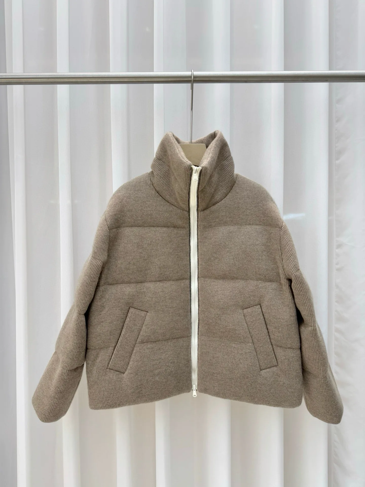 

Winter Women 100% While Goose Down Coat Solid Zipper Thick Warm Chic High Quality Casual Stand Collar Runway Designer Outwear