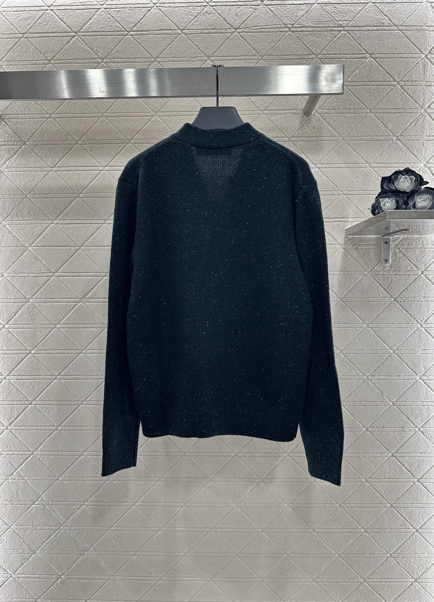 

Новинка 2023 года, кашемировый кардиган, пальто с длинными рукавами и v-образным вырезом на пуговицах, яркая кожа, универсальный, обтягивающий фигуру, зима-осень