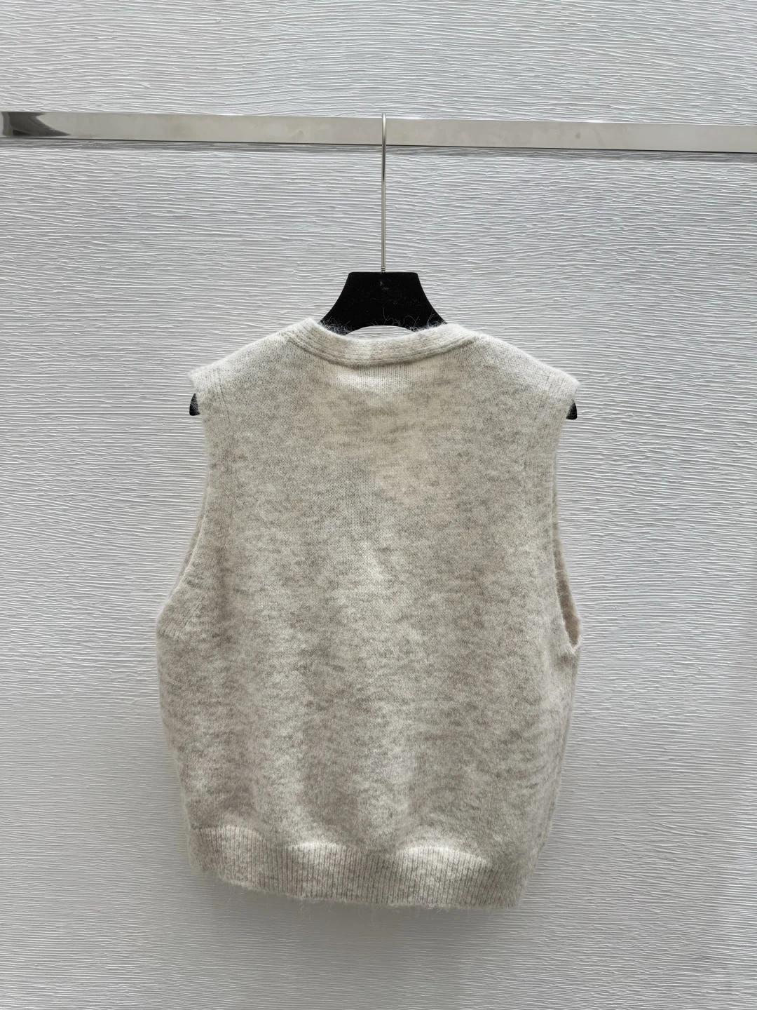 

Early Autumn New Style Ladies Flower V-neck Casual Knit Vest