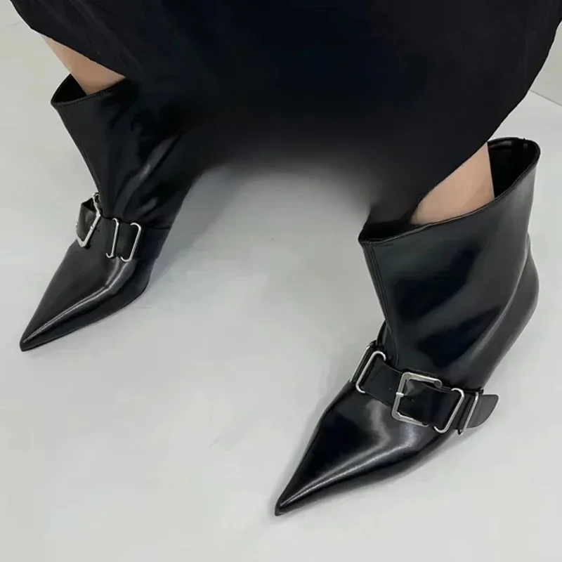 Bottines de luxe à bout pointu pour femmes, chaussures à talons de styliste, marque d'automne, chaussures de fête Goth Chelsea Botas Mujer Zapatillas, 2025