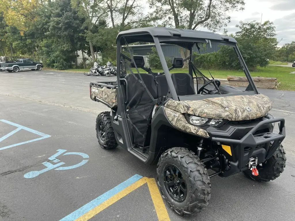 New 2023 Can - Am UTV Defenders XT HD9 Mossy Oak Break-Up Country Camo