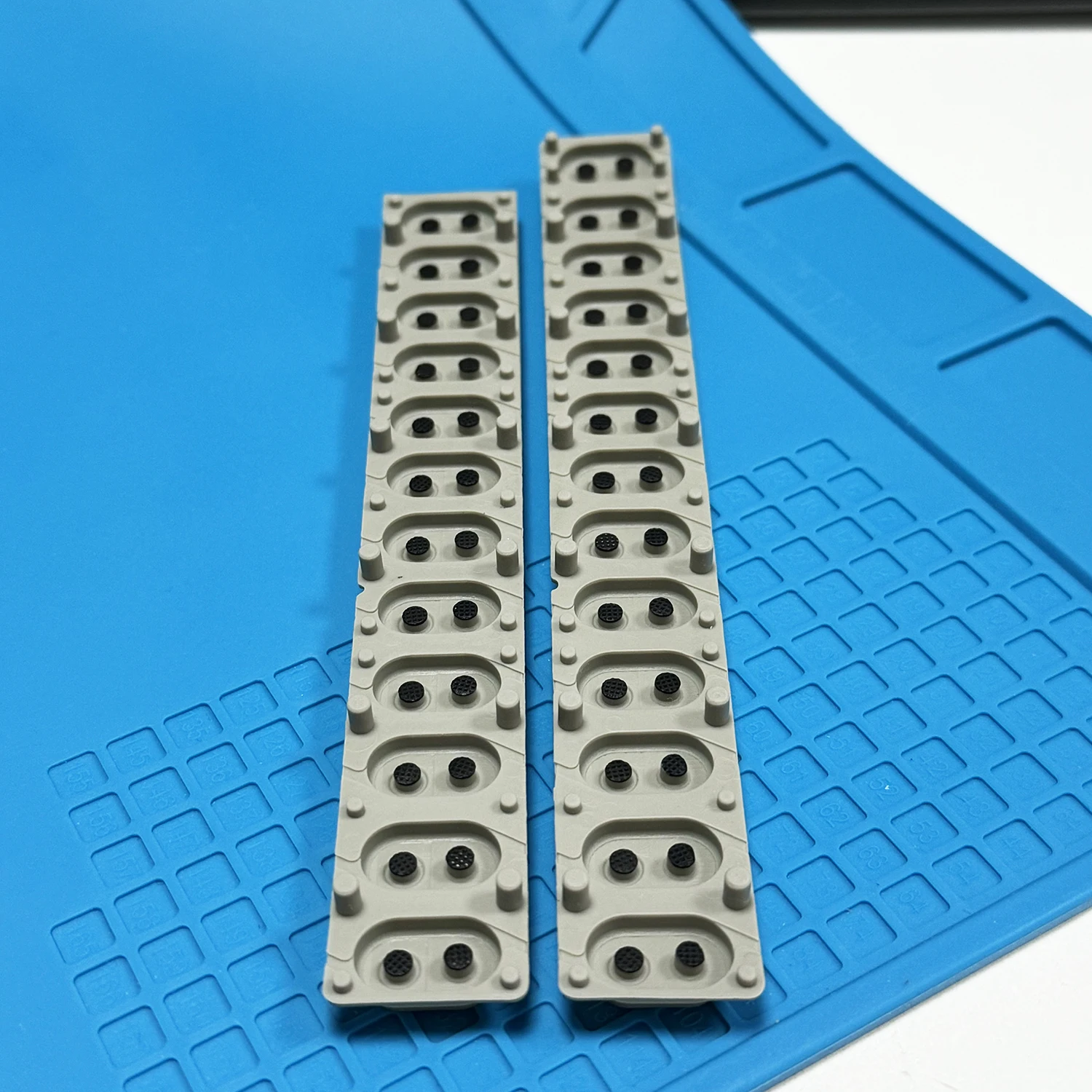 1PCS Fits Kurzweil Korg Johannus Fatar and others 12 note / 13 note Rubber Key Contacts Conductive Rubber Strip Keyboard