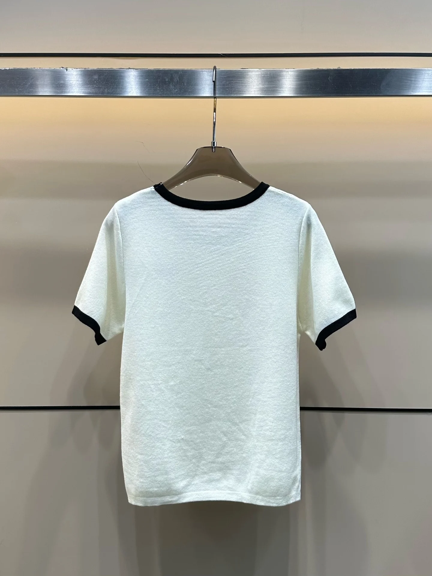 

2025 New T-shirt O-neck Short-sleeved Solid Fashionable Versatile Slimming Figure-hugging Spring Summer