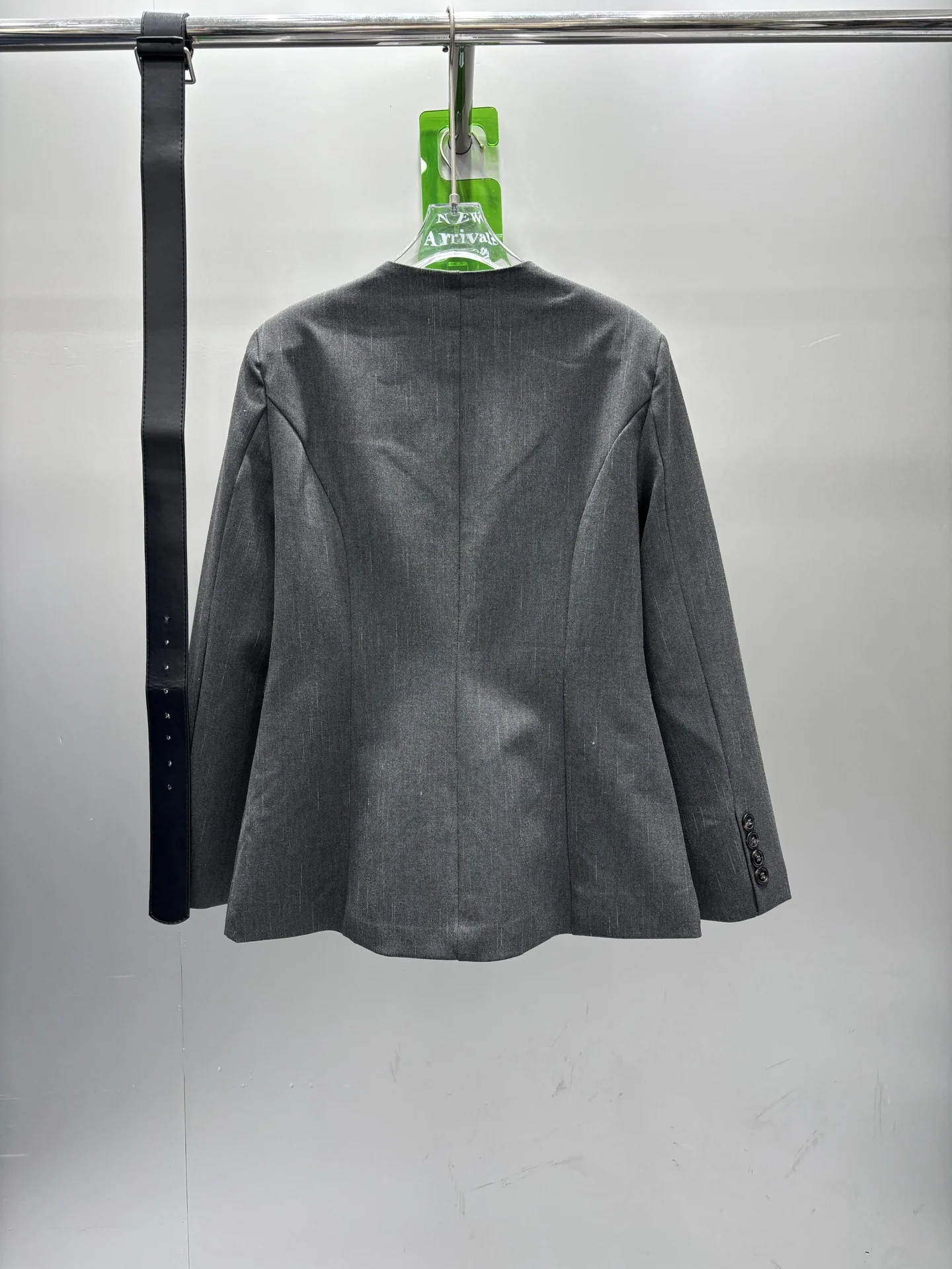 

Зима 2025 г., новая модная универсальная куртка с круглым вырезом и поясом на талии