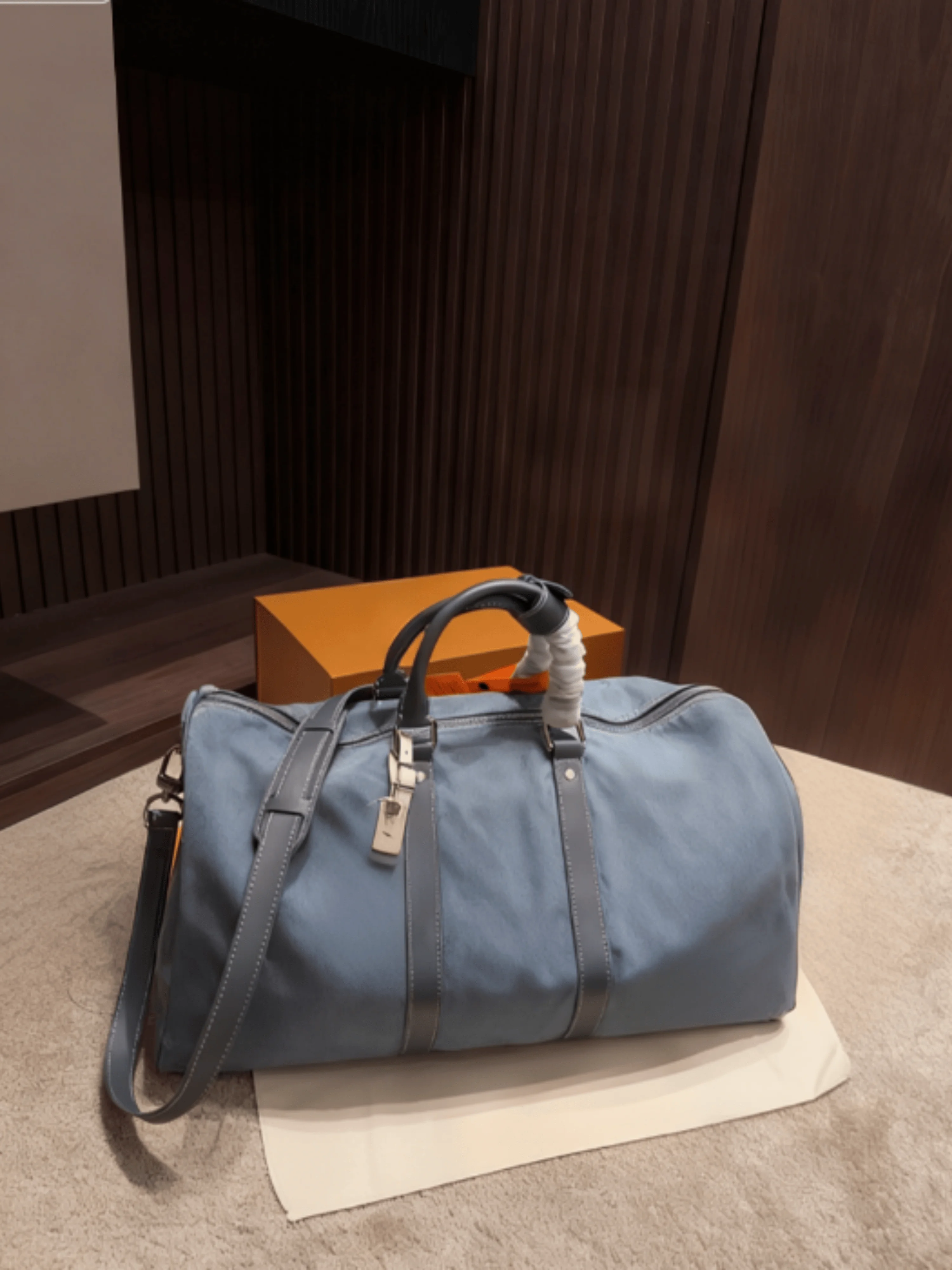 

2026 Travel Bag New Denim Fashion Low-key Everything Retro Simple Solid Color Large Capacity Practical Bag 49*25cm