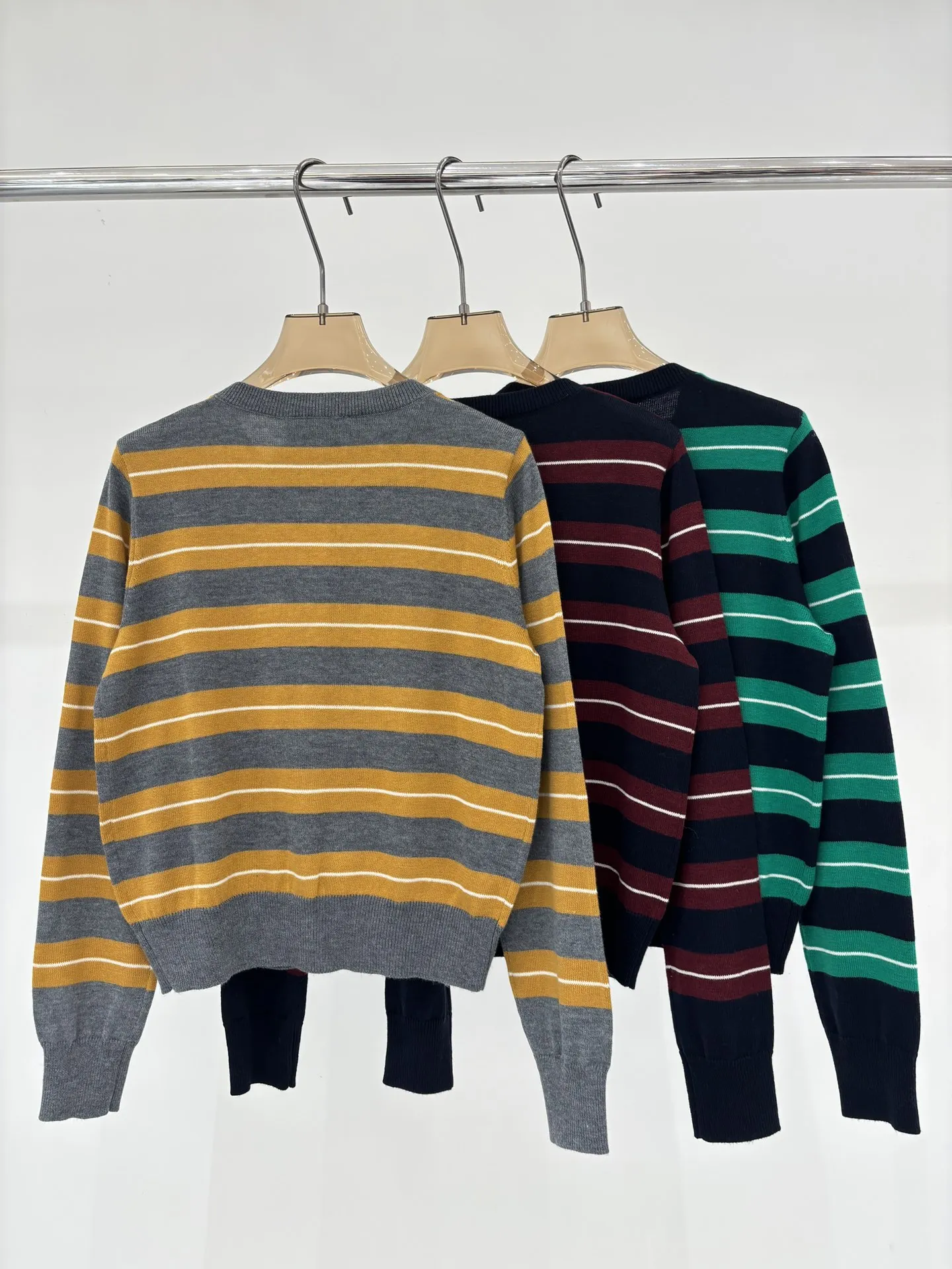 

25 autumn/winter new women's clothing high-end quality striped fashionable temperament knitted round neck sweater