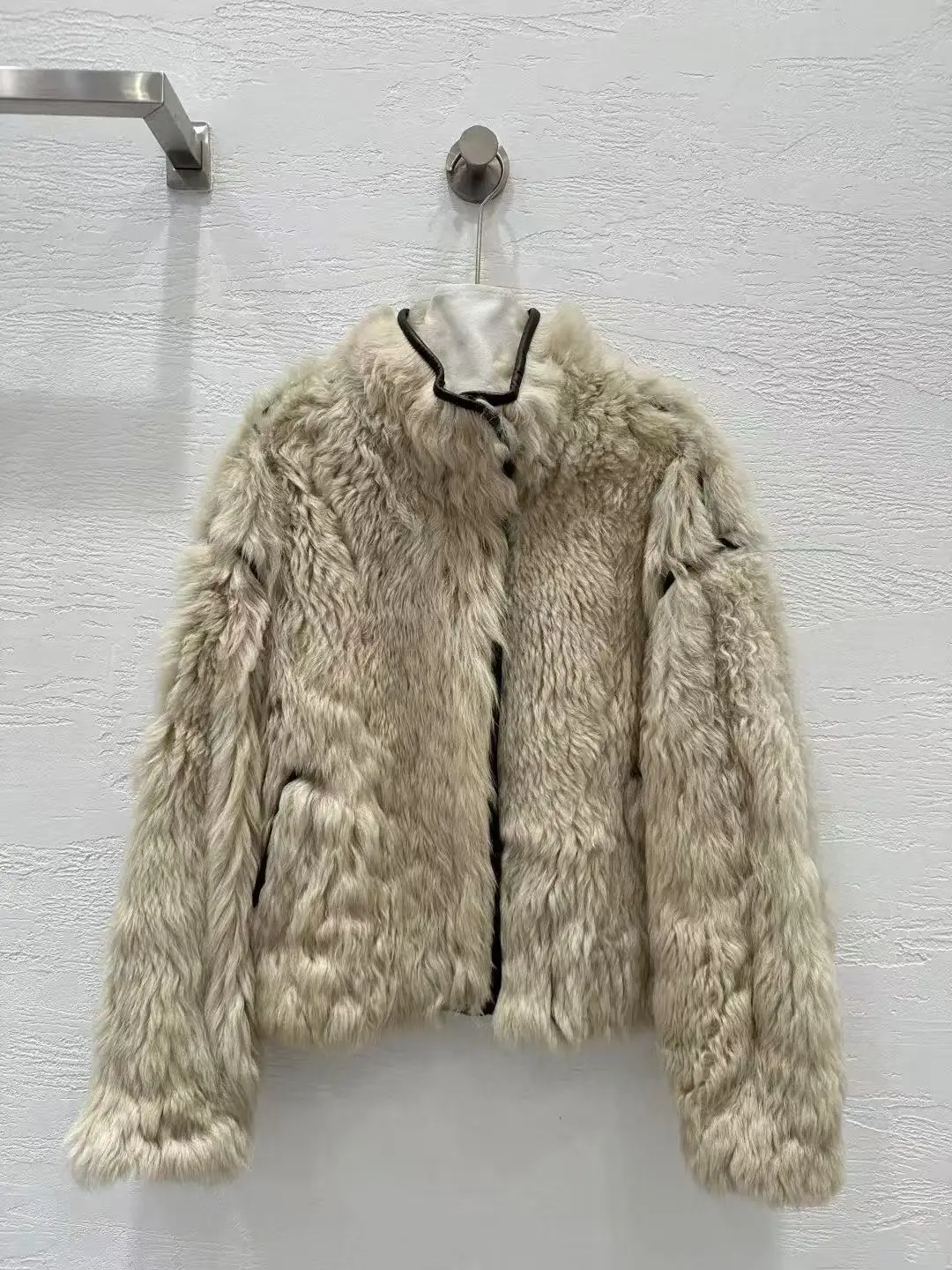 

Casual women's fashionable autumn-winter tuscan fur coat