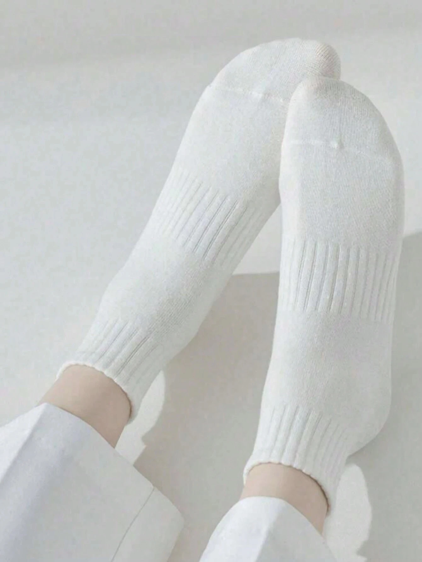 5 pairs of women's socks and short socks on special promotion Y2K style cute sports fun white socks fashion gift