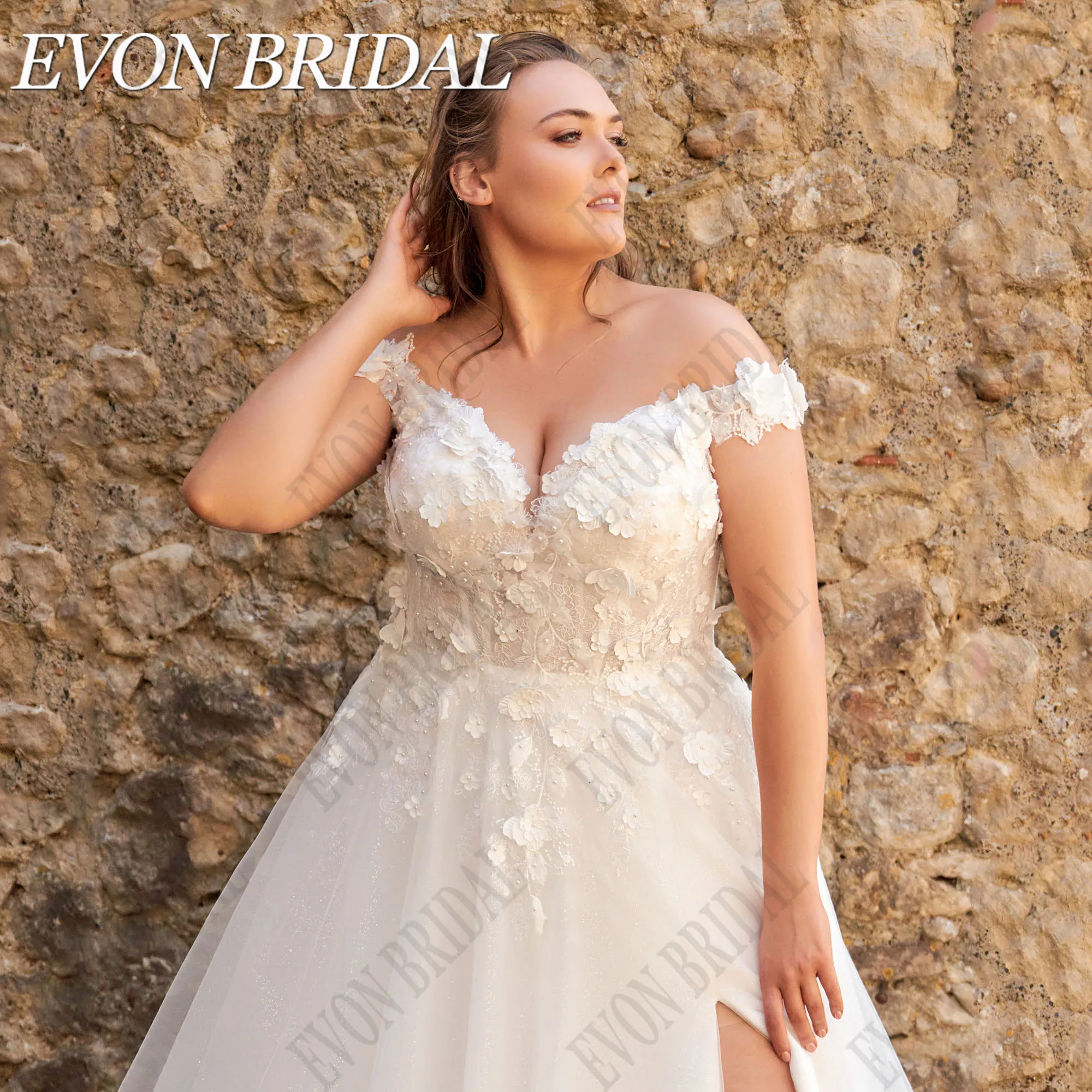 EVON BRIDAL Lace Flores Vestido De Noiva Para Mulheres Grandes Fora Do Ombro V-Neck Noiva Vestidos Side Split vestido de novia PersonalizadoEVON BRIDAL Lace Flowers Vestido de Noiva Para Mulheres Grandes Off Shoulder V