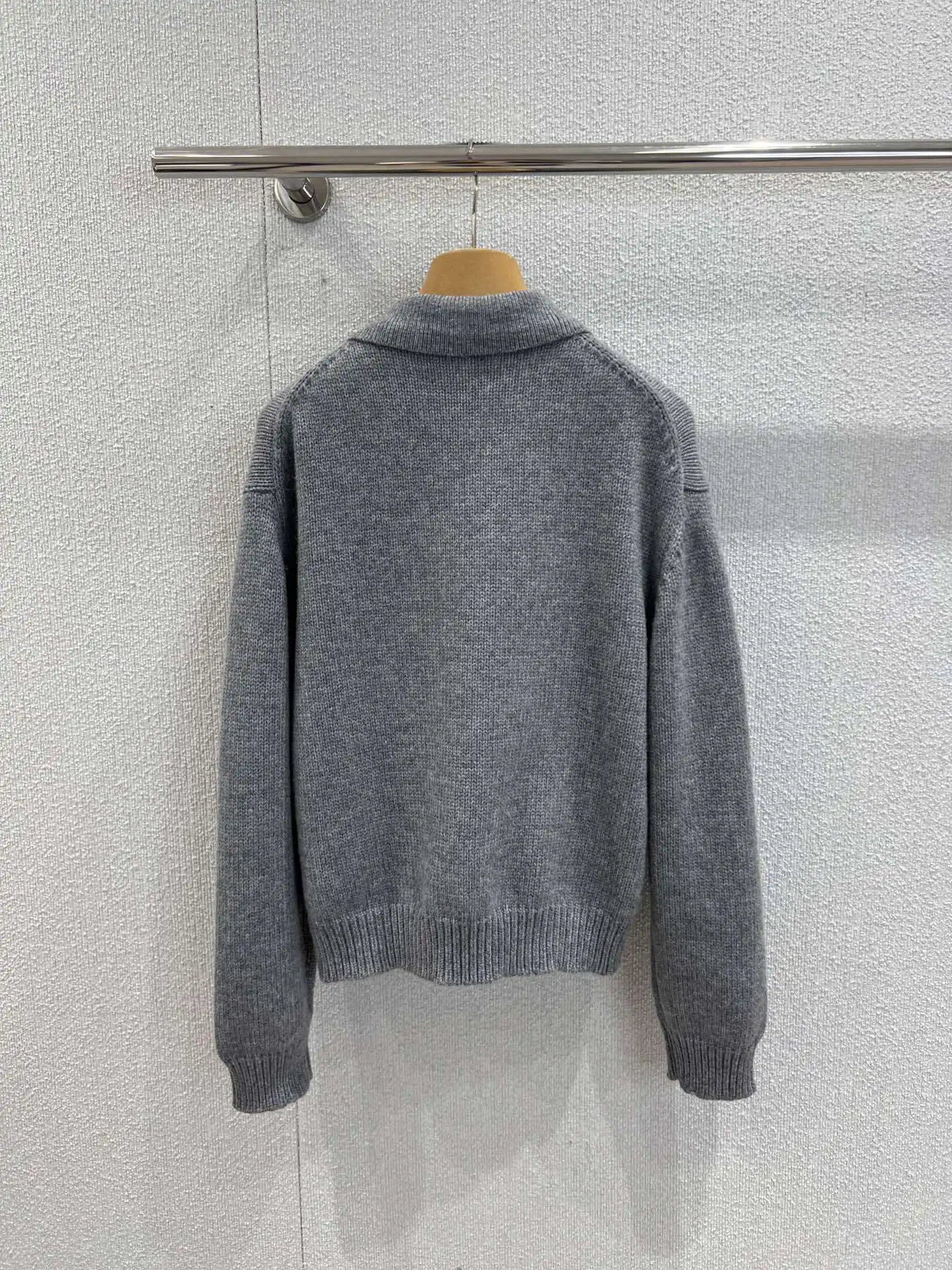 

Осенняя осень 2025г! Женский однотонный шерстяной вязаный кардиган — длинный рукав, застежка-молния, модный и уютный, идеально подходит для