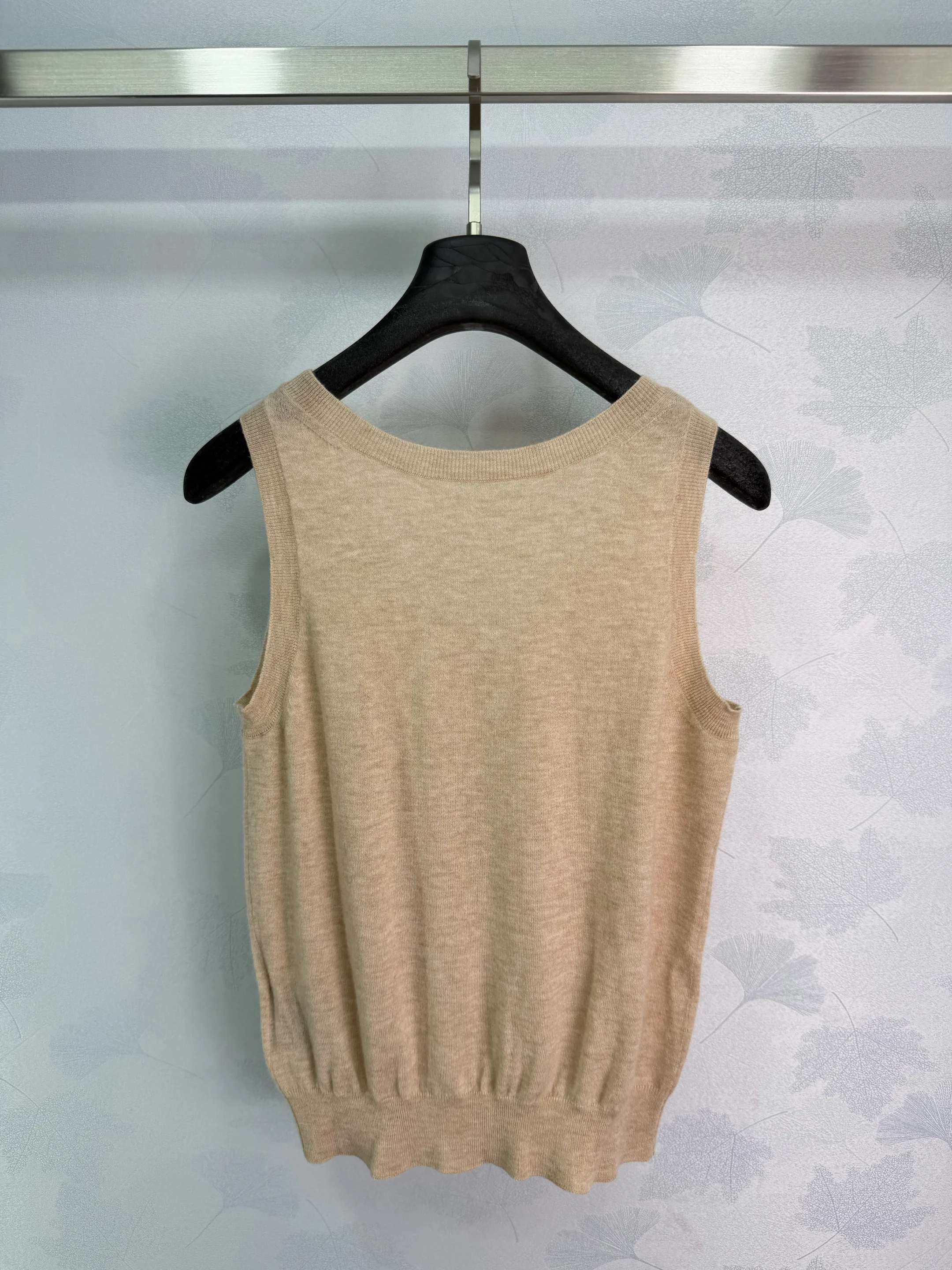 

Women's spring and summer new knitted vest breathable and comfortable sleeveless+round neck versatile commuting casual vest