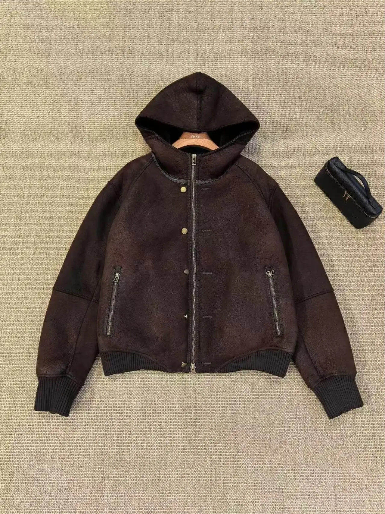 Cappotto retrò alla moda in vera pelle di montone