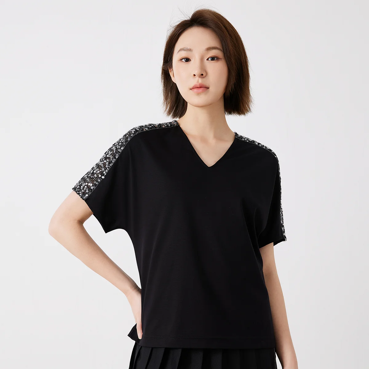

K3197X Women's Elegant V-Neck T-Shirt 100% Cotton Luxury Shiny Sequin Shoulder Detail Comfortable Fit Casual Top