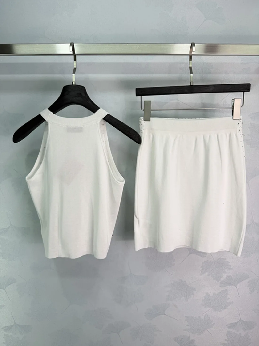 

Ladies' spring and summer new sequin two-piece sleeveless vest top+high waisted skirt lightweight knitted set