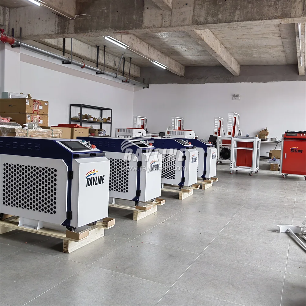 آلة التنظيف بالليزر المحمولة 1500 وات 2000 وات 3000 وات لإزالة الصدأ والطلاء