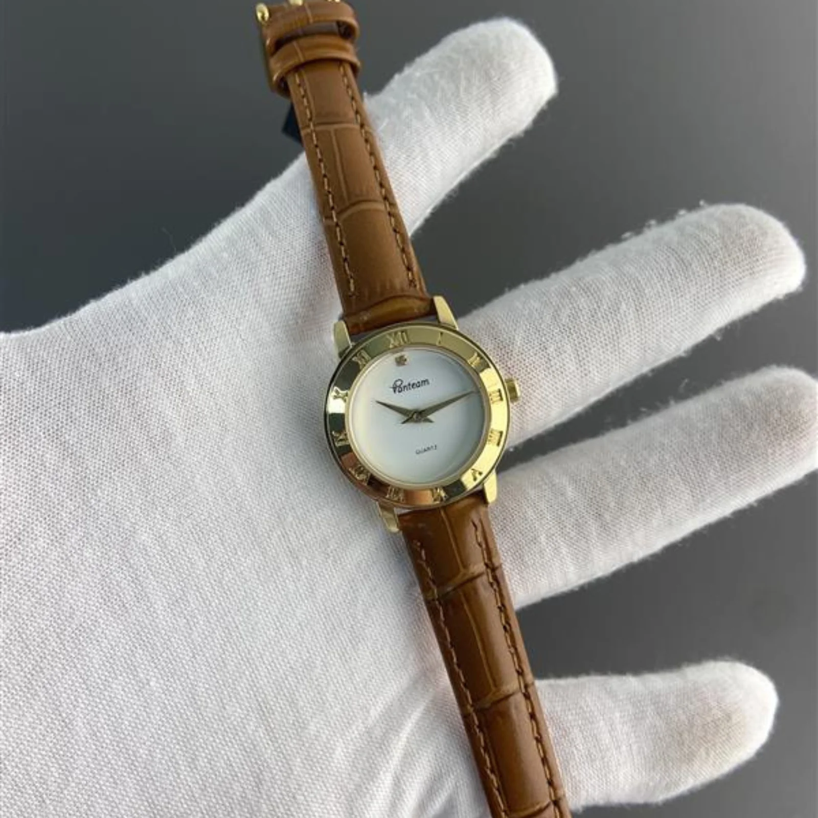 Vanteam Fashion Women's Quartz Watch Waterproof Leather Strap Compact Dial Elegant Casual Women's Clock High Quality
