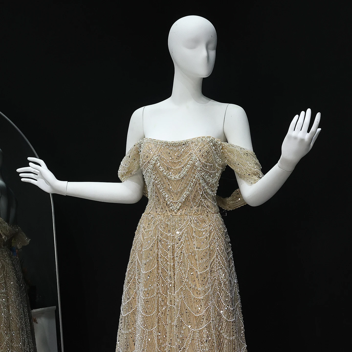 Sharon Said Luxuriöses Arabisches Perlenbesetztes Nude-Abendkleid für Dubai-Hochzeit, Schulterfrei, Übergröße, Formelle Partykleider SS676 Maßanfertigung – Detail 11