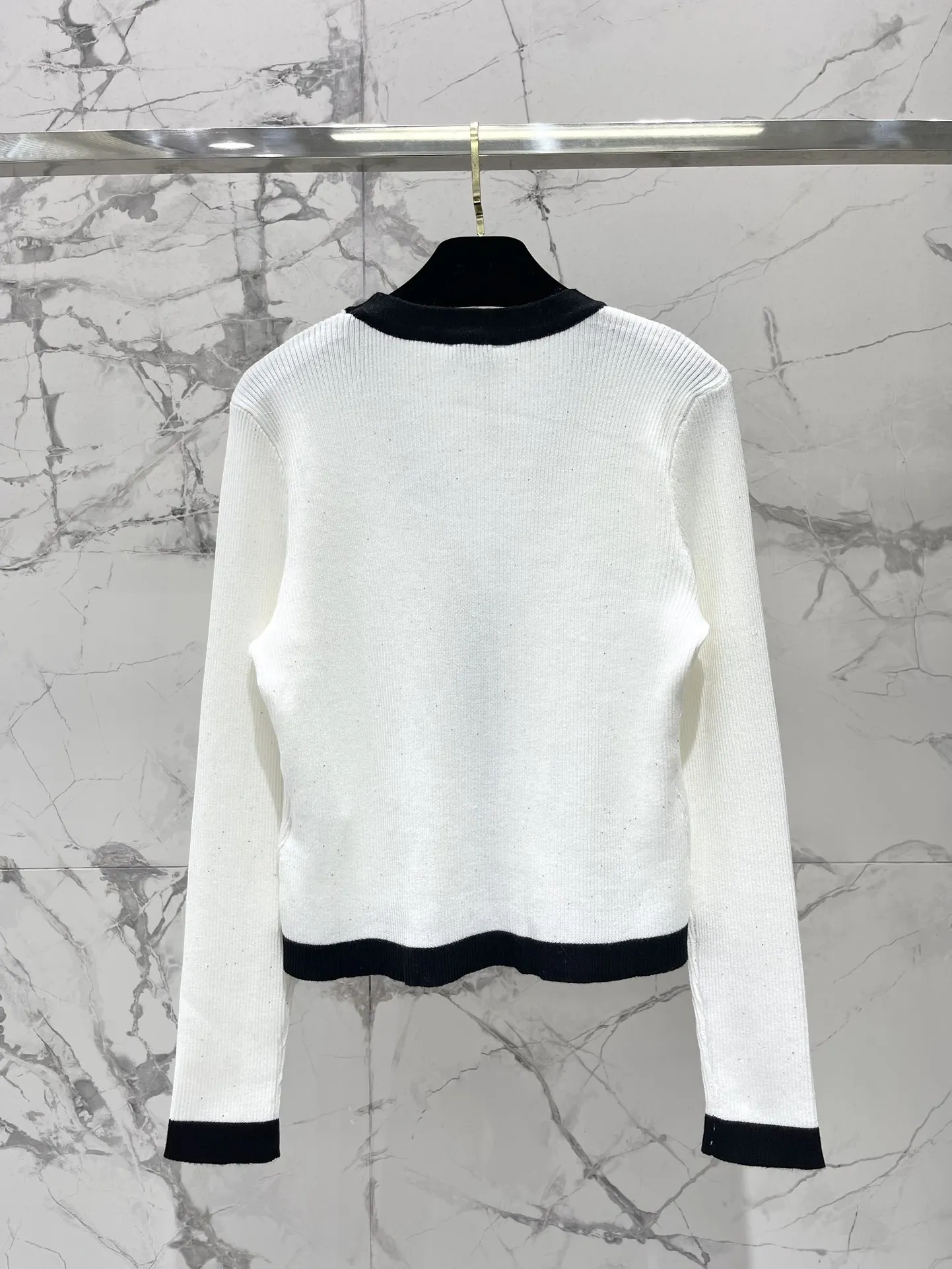 

2025 New sweater long-sleeved wool Cardigan buttons v-neck pockets coat Versatile Slimming Figure-hugging winter autumn