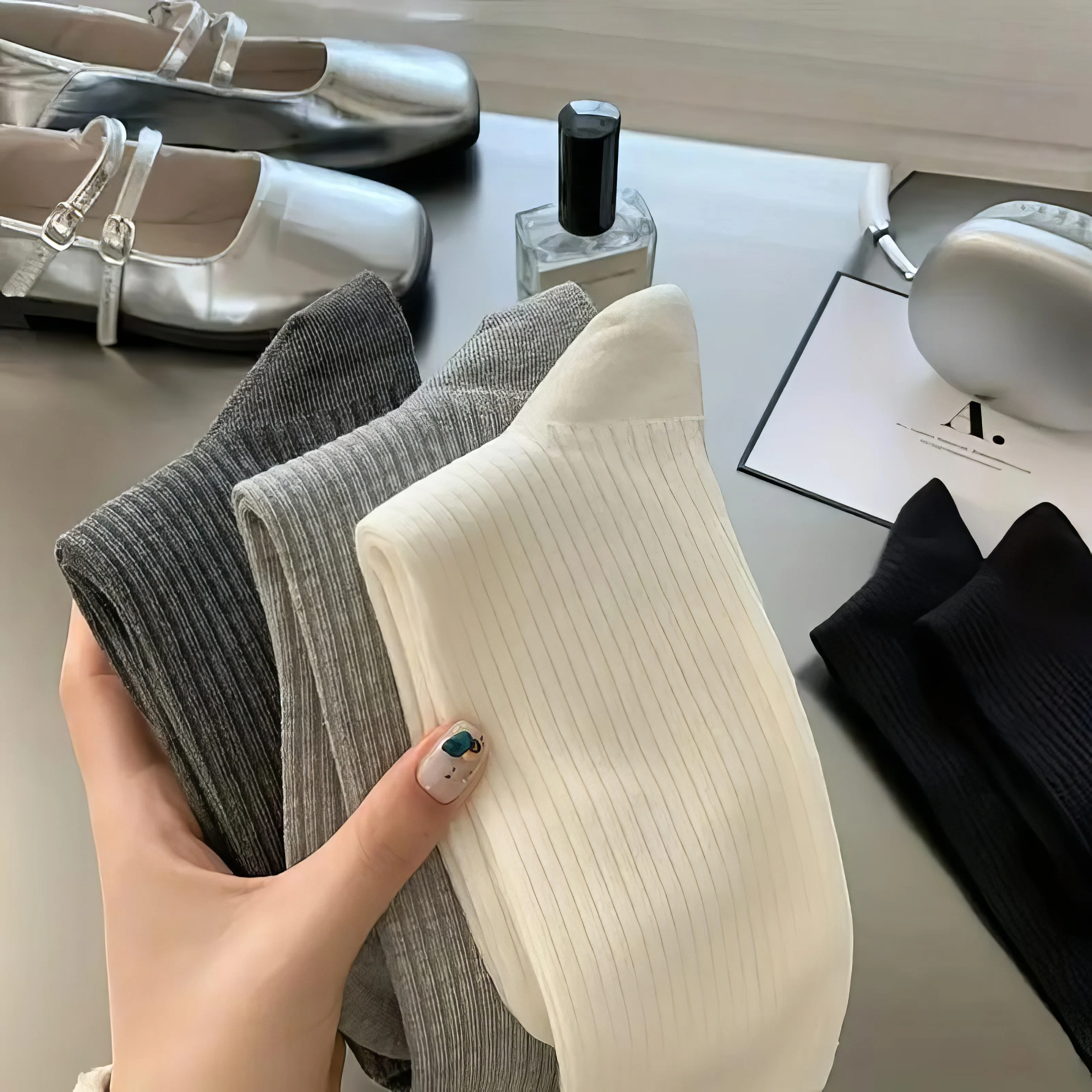 패셔너블한 카키색 양말 6켤레, 피부 친화적, 땀 흡수성, 편안함, 항균성, 일상 착용에 적합