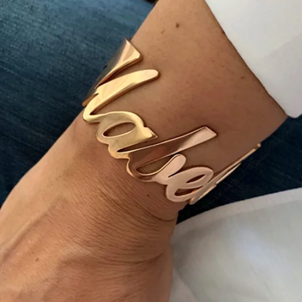 Nome personalizado pulseira feminina de aço inoxidável ouro prata pulseira personalizado charme