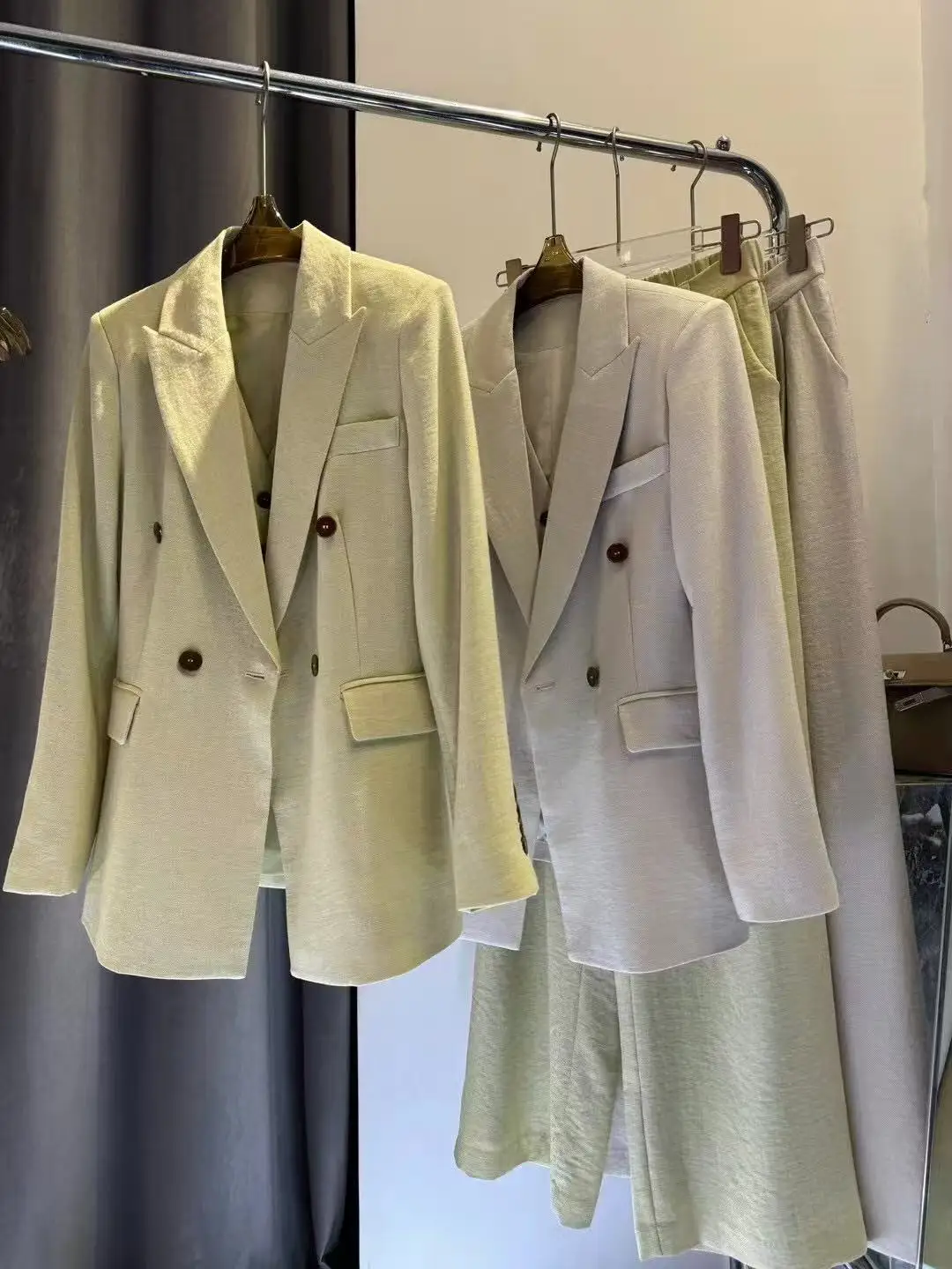 

Высококачественный летний женский высококачественный брючный костюм-тройка из лиоцеллы