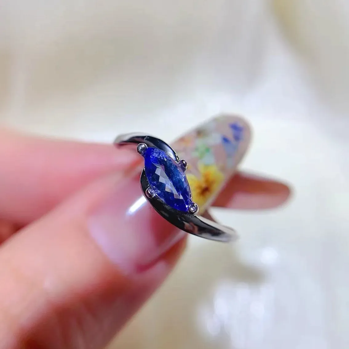 

KJJEAXCMY Boutique Jewelry 925 Pure Silver Inlaid with Natural Impurity Free Royal Blue Tanzanite Gem Women's Ring Gift for Girl