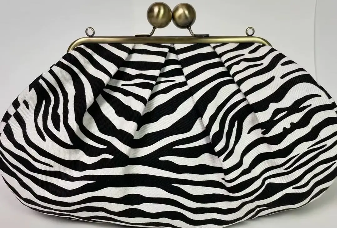 LOST IN VINTAGE Pinto Zebra Clutch Large Ball Kiss-lock Voluminous and Spacious Puffy Shape Antique Frame Bags Purse 36x20x10cm
