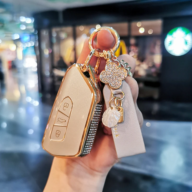 Suitable for Volkswagen LaMano keycase 24 Magotan B9 terramont tavendor ID3 golf 8 ID6ID7 talagon keycover keyshell chain golf 7
