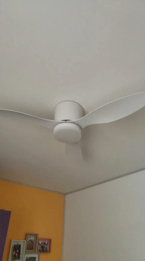 On entend le vent, pas le moteur