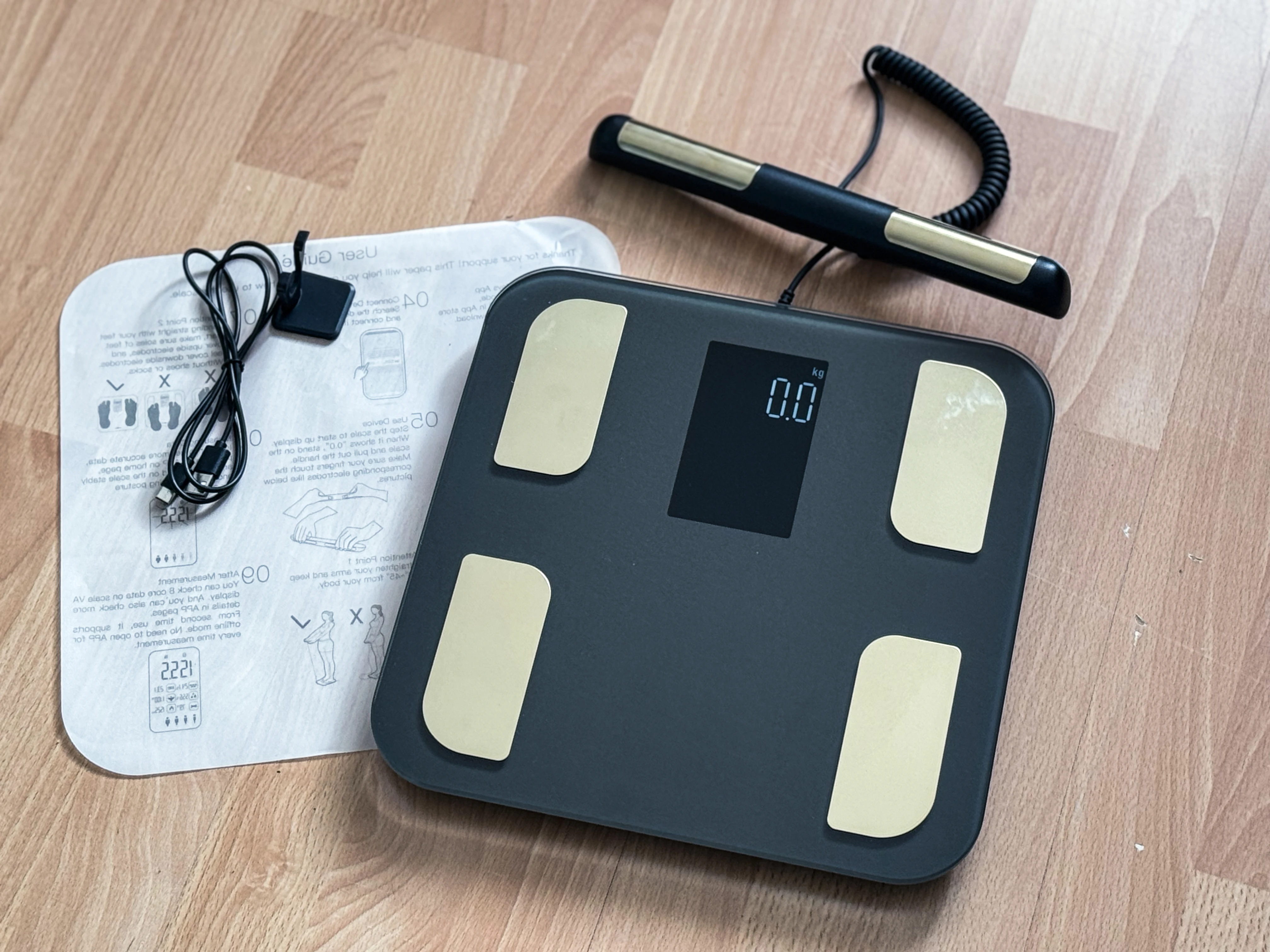 Smart Body Composition Scale with Handheld Sensor – 1.5 m Spiral Cable | Fitness & Health Tracker