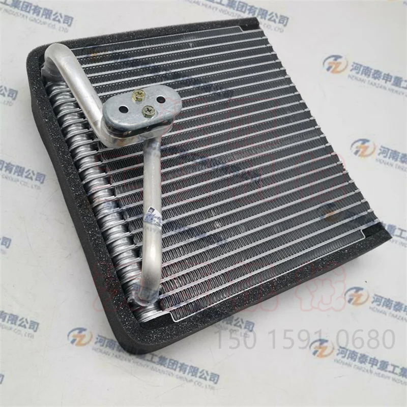 Applicable to excavator Carter CAT305.5E/306E2/307E air conditioning evaporator core air conditioning cooling water tank