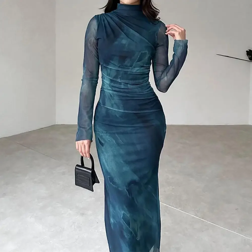 Modna sukienka midi z plisowaną spódnicą dla kobiet Slim Fit Jednokolorowa sukienka z długim rękawem i półwysokim kołnierzem — zdjęcie 2