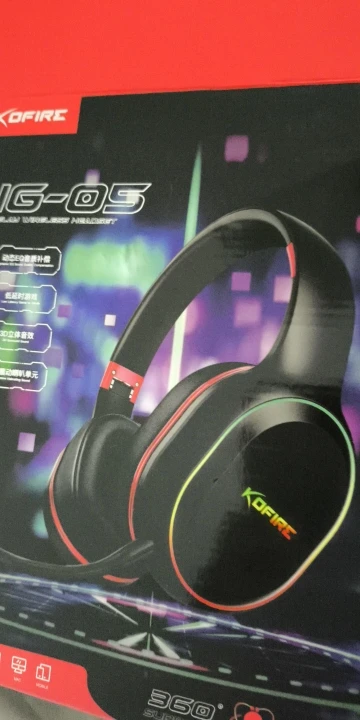 Kofire UG-05 Gaming Headphones 2.4G BT5.0 Wireless Headset With Mic RBG Light Vibration Bluetooth Earphone For PS4 PS5 PC Switch photo review