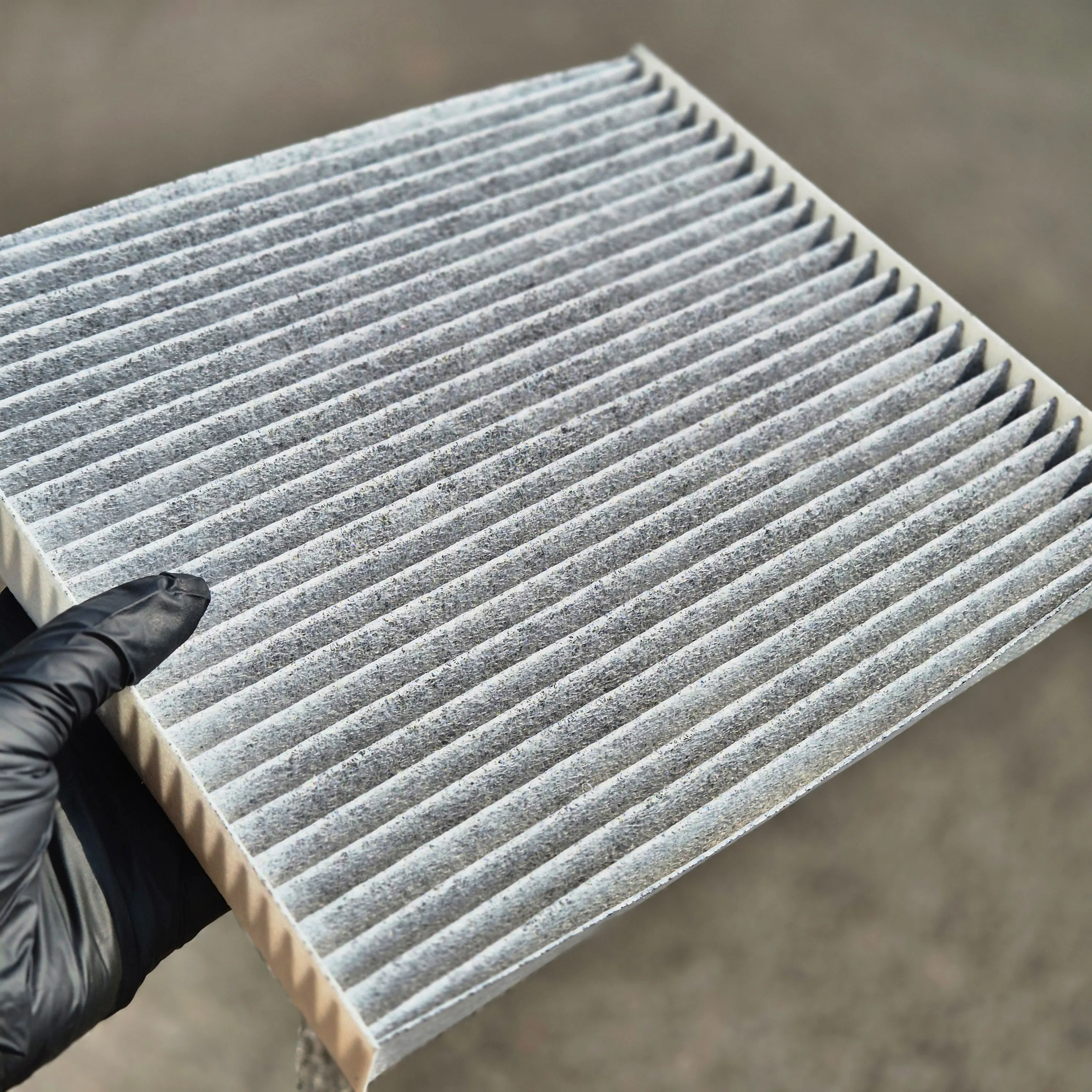 2 + 1 Pm2.5 فلتر مكيف هواء السيارة من الكربون المنشط، فلتر المقصورة لإزالة الغبار فائق الدقة للمركبة