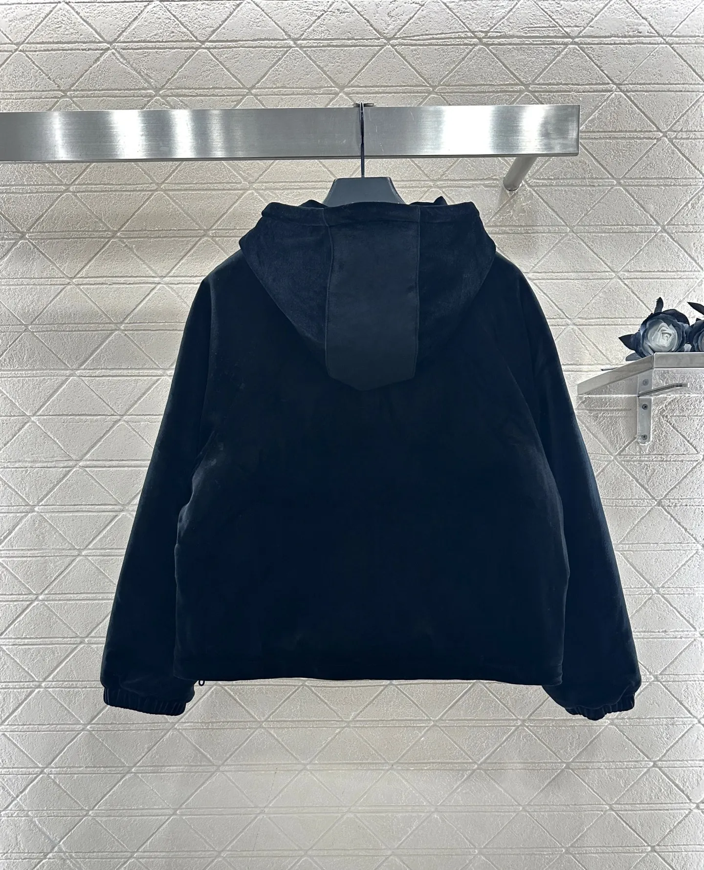 

2025 New Fashionable Cherry Diagonal Cross High Quality Multi functional Accessories Down-jacket