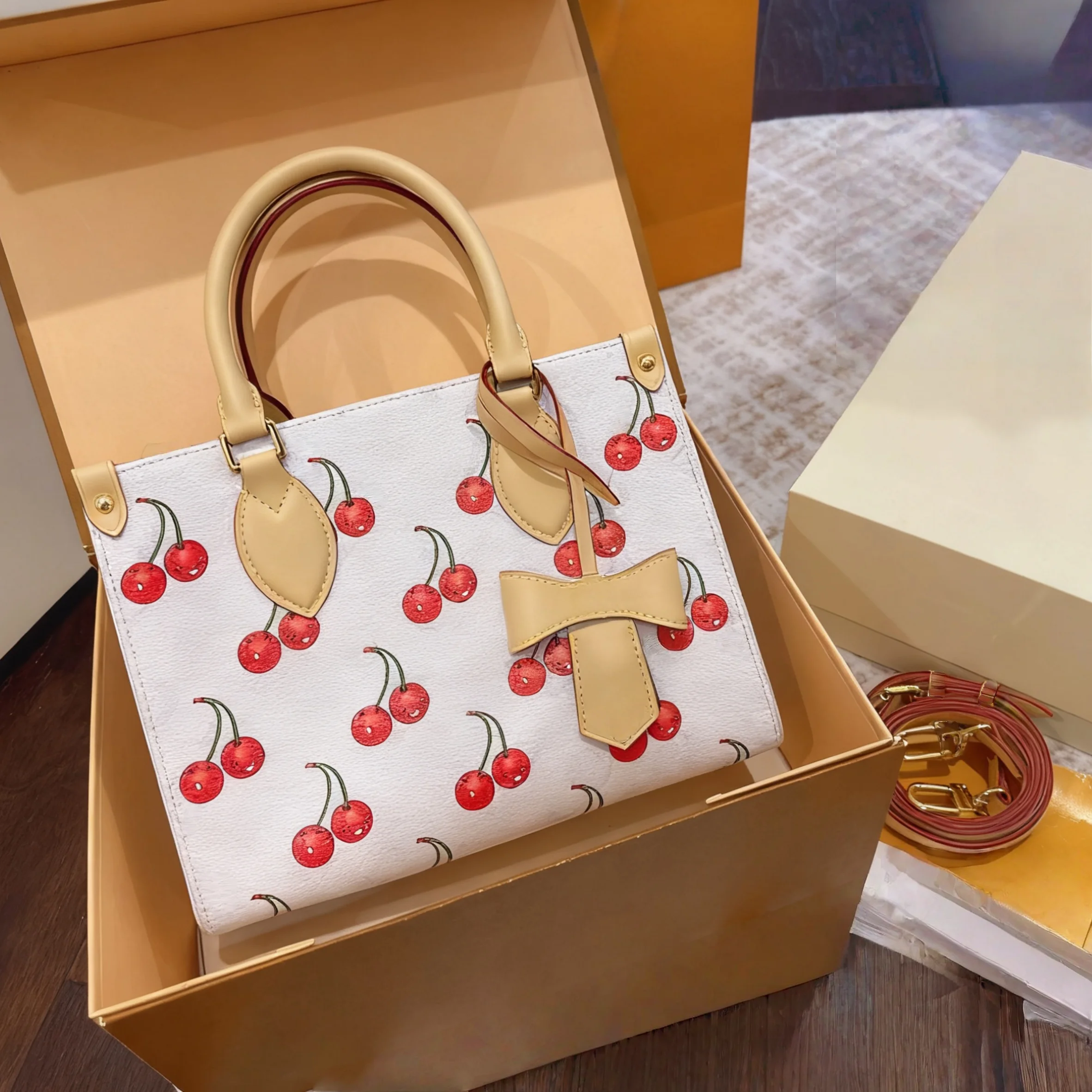 

2025 Fashion New Women's Bag Women's Handbag Cherry Series Tote Bag Handbag 25cm