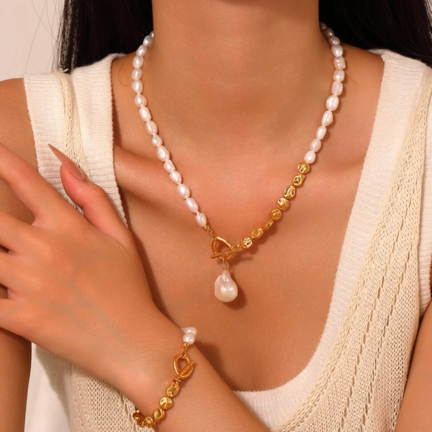 YAJUNIEL Elegant Natural Freshwater Pearls Necklace for Women with Baroque Pearl Pendant OT Clasp Statement Jewelry Gifts
