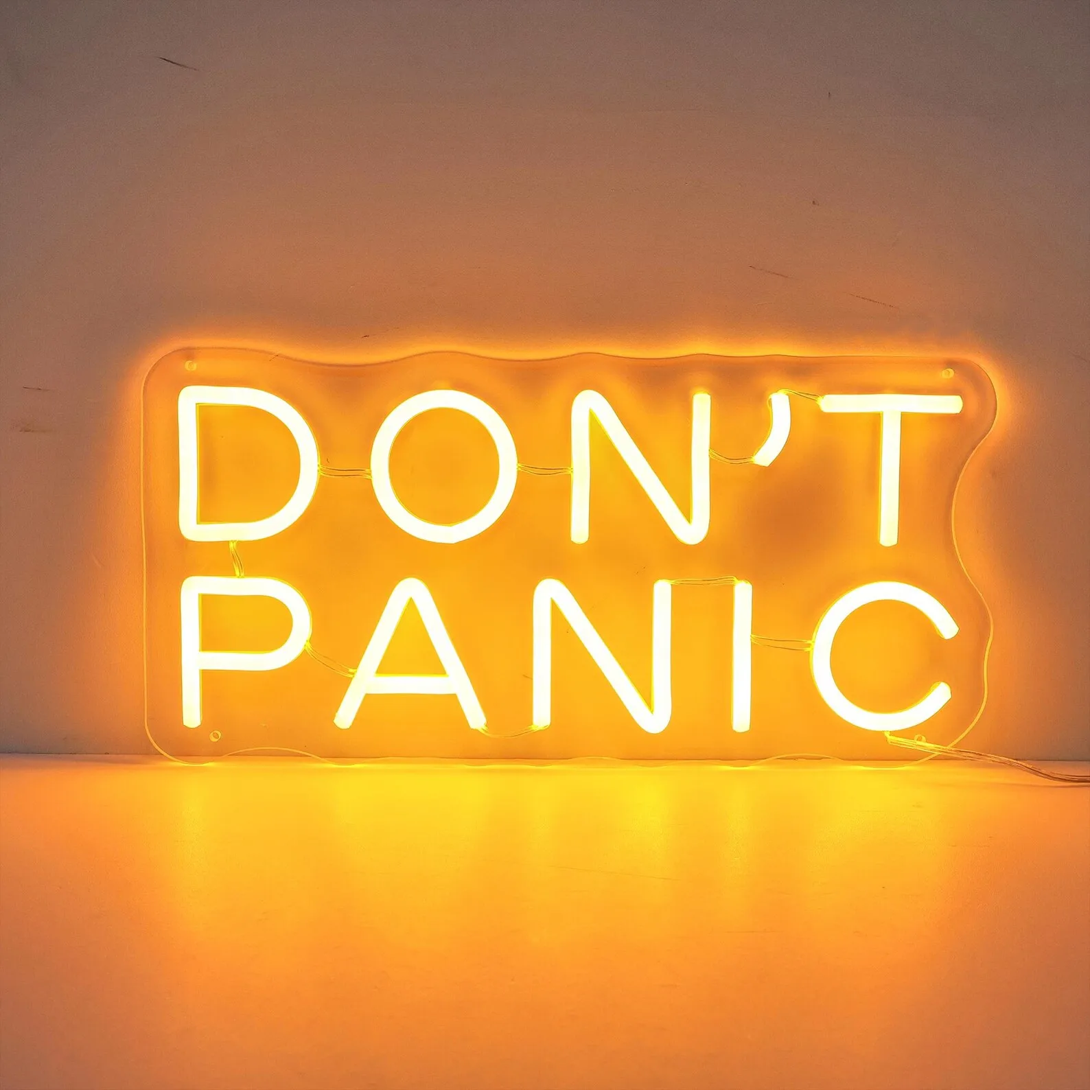 

Неоновая вывеска «Не паникуйте», подарок для любителя книг, неоновый декор для психического здоровья, светодиодный неоновый свет с позитивной стеной, подарок на день рождения и Рождество