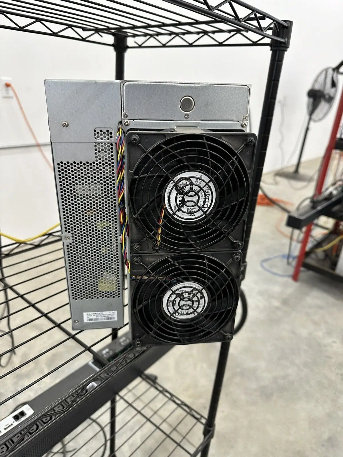 Bitmain Antminer D9 1770Gh/s 2839W Dash Miner with Power Supply