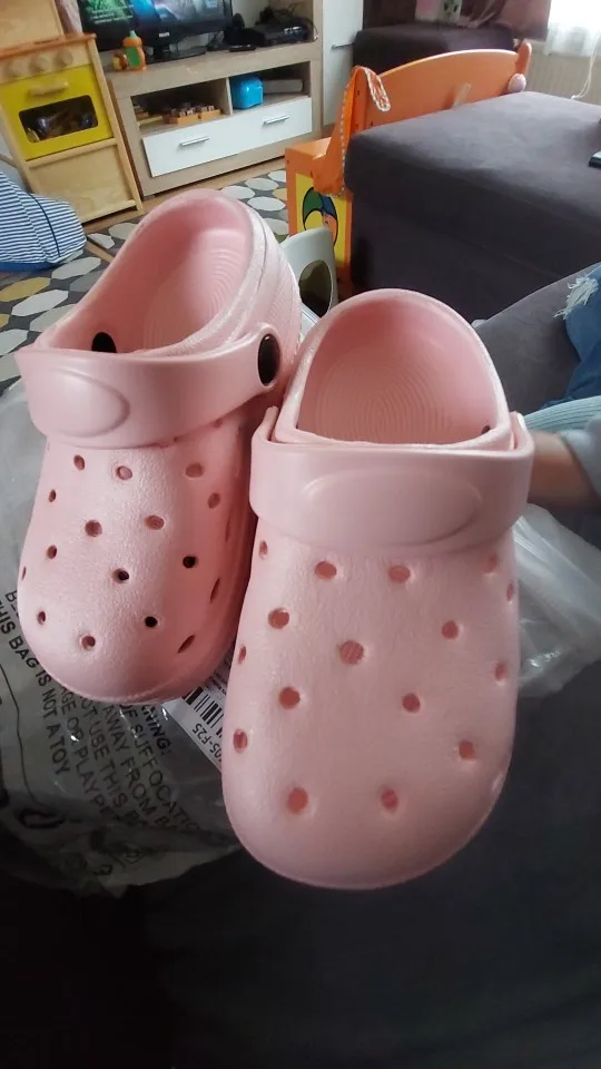 Kids Sandals Hole Children's Shoes Slippers Soft Anti-Skid Simple DIY Design Hole Baby Shoes Sandy Beach For Boys Girls photo review