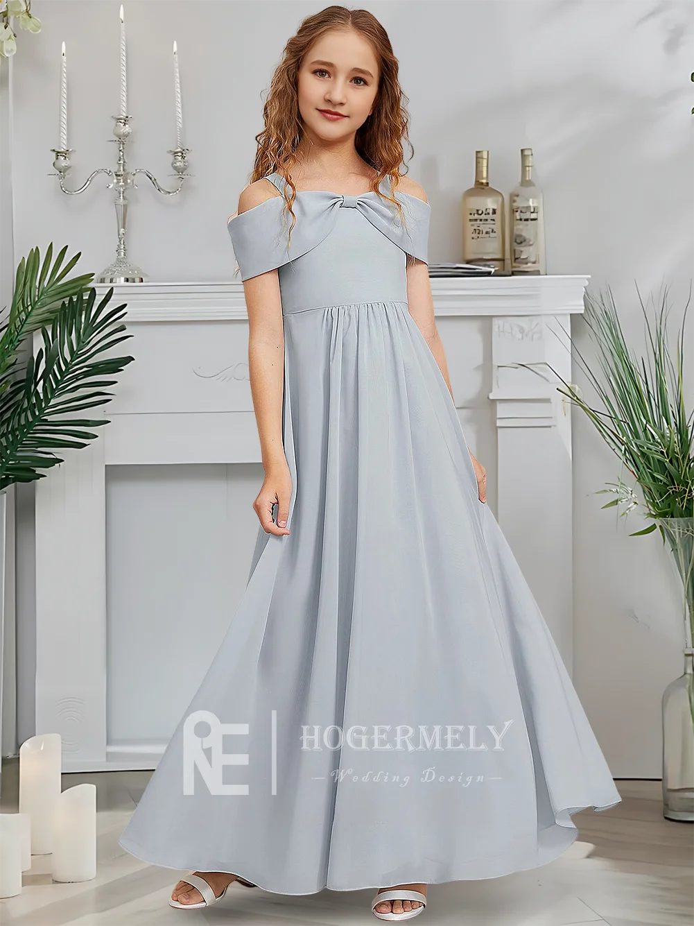 天体のアイスコールドショルダージュニアブライドメイドドレスフロストサファイアフラワーガールドレスAラインシフォン床長さの冬のガラ