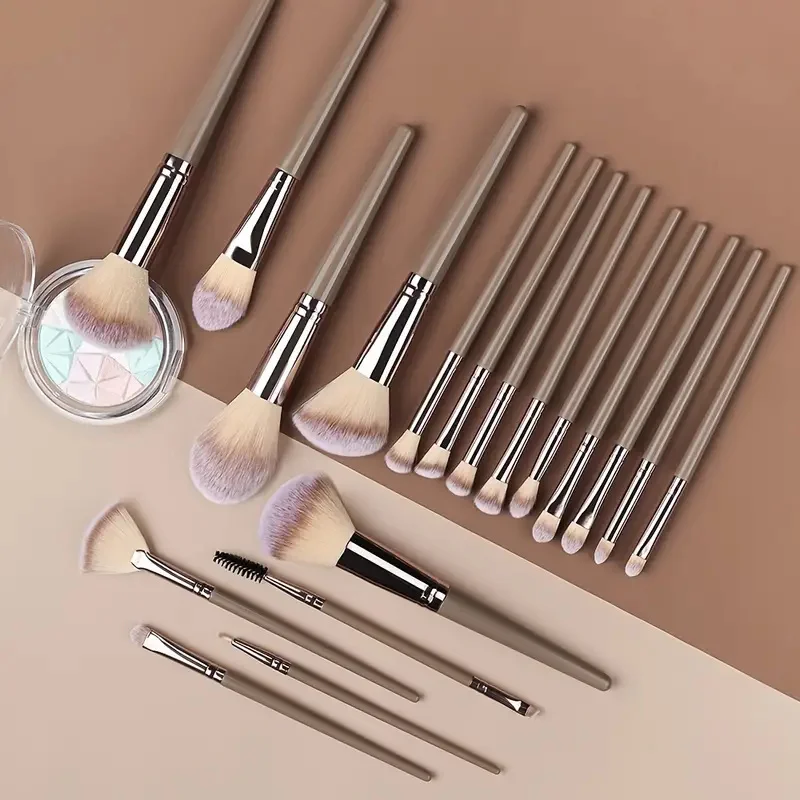 Set de 3 a 20 brochas de maquillaje premium, suaves y esponjosas, para base, sombras, rubor y kabuki 5